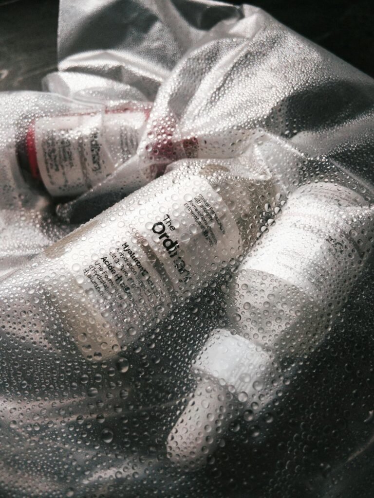 Bild på tre olika serum från The Ordinary.
